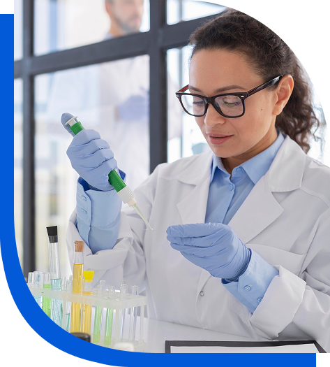 Estudiante en laboratorio